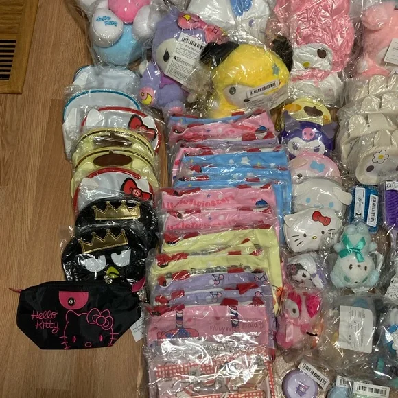 XL Sanrio Lucky Bag - Picture 6 of 7